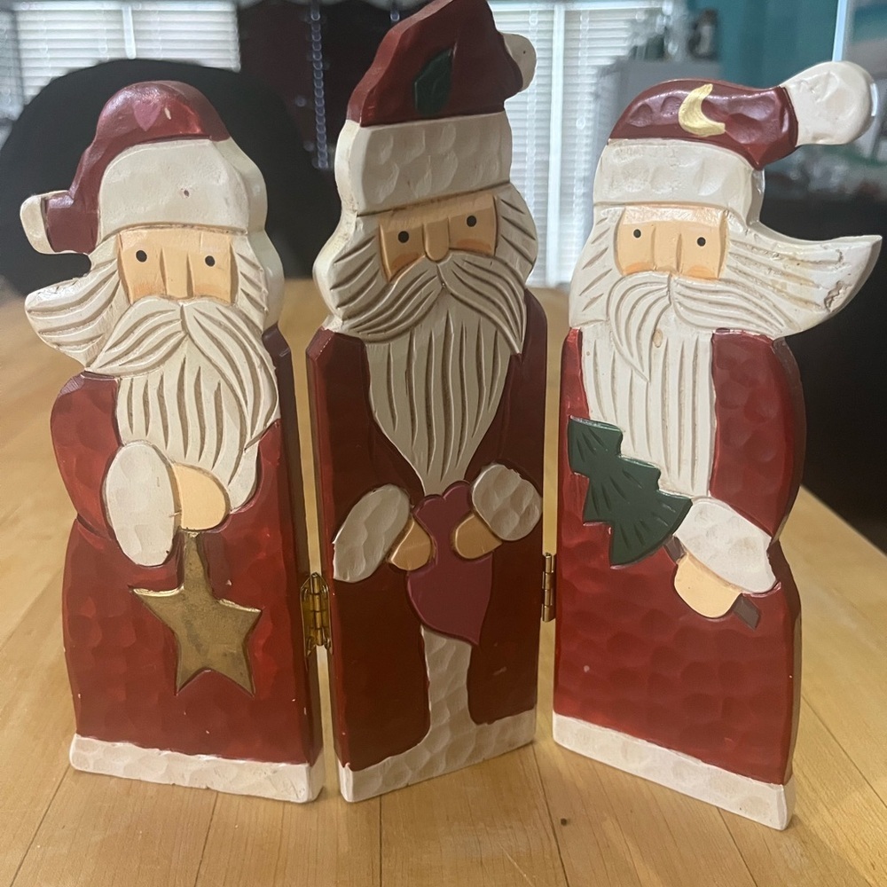 Folk Art Hand Carved Look Festive Santa Claus Hinged Trio Decorative